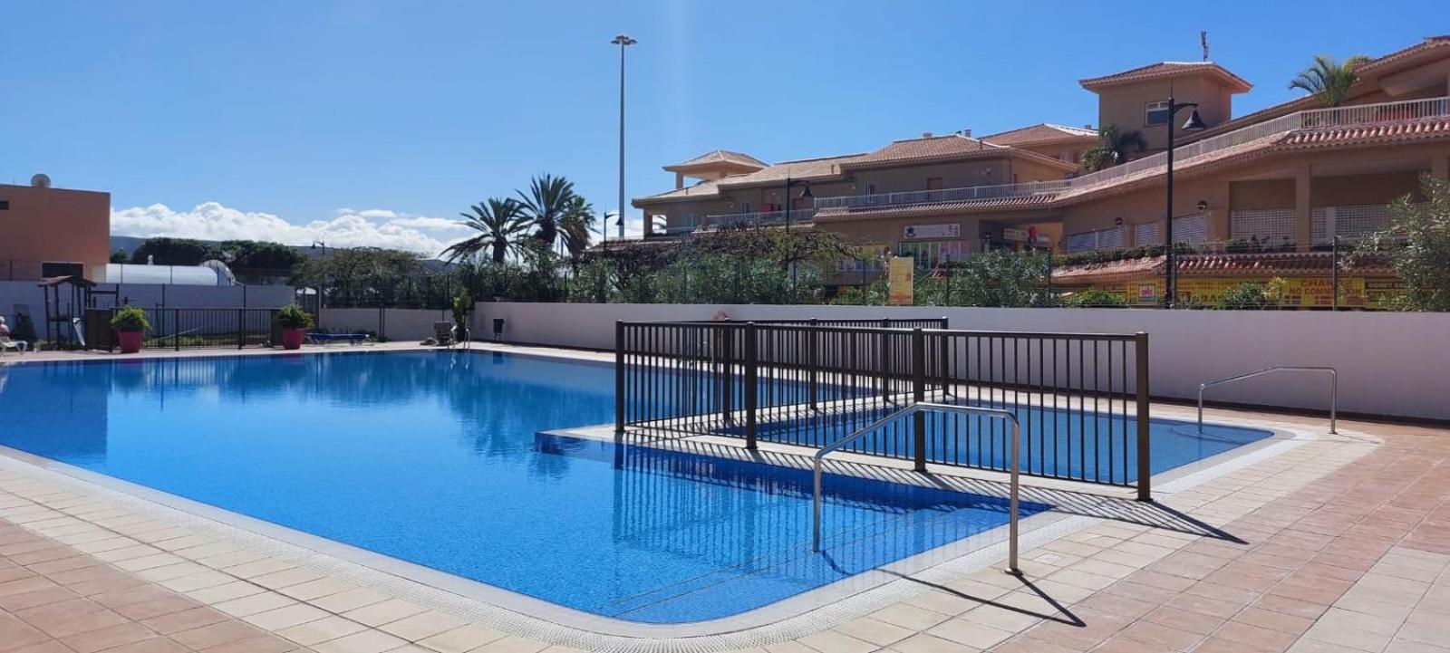 ארונה Firstline Apartment Los Cristianos מראה חיצוני תמונה