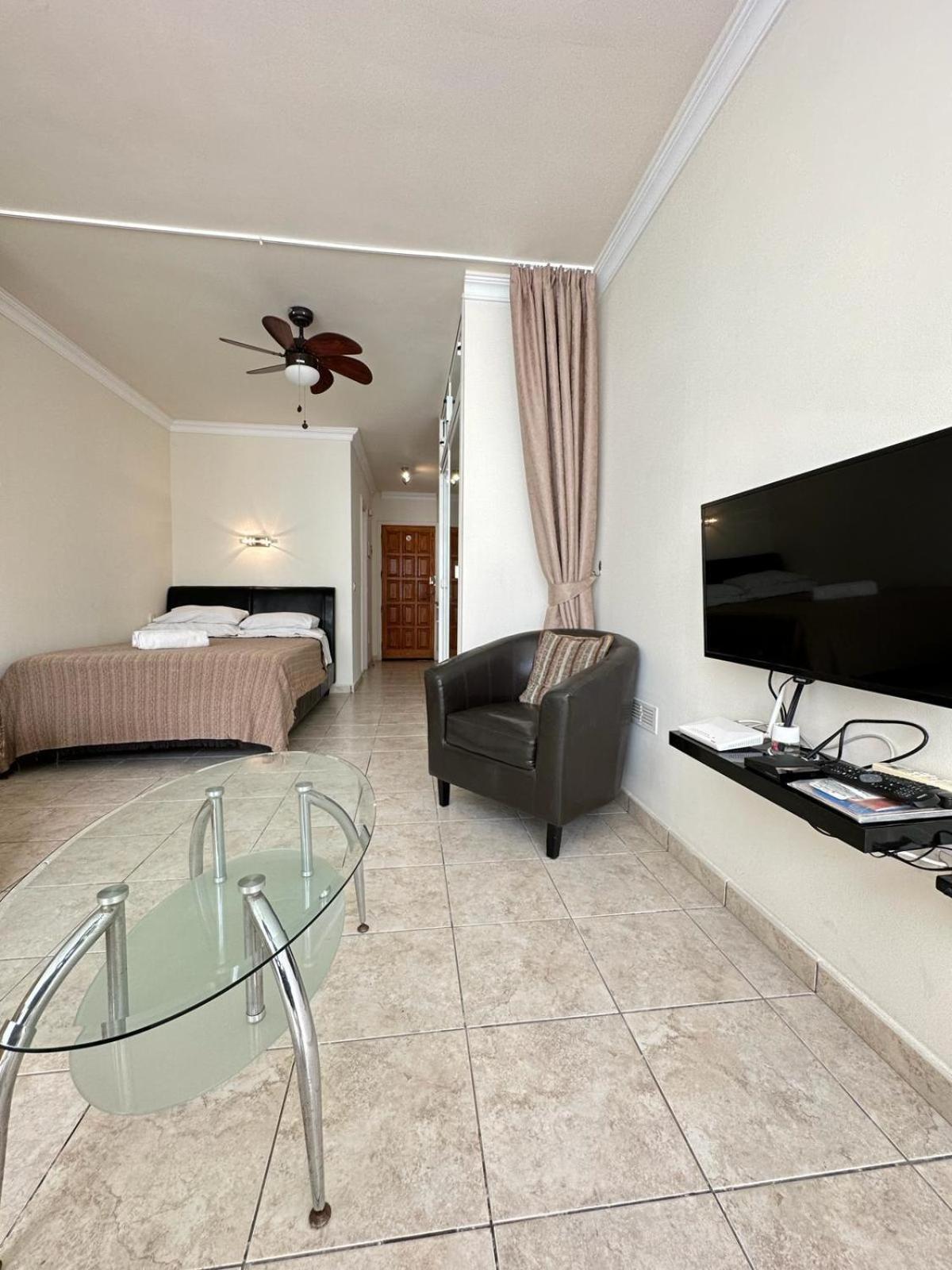 ארונה Firstline Apartment Los Cristianos מראה חיצוני תמונה