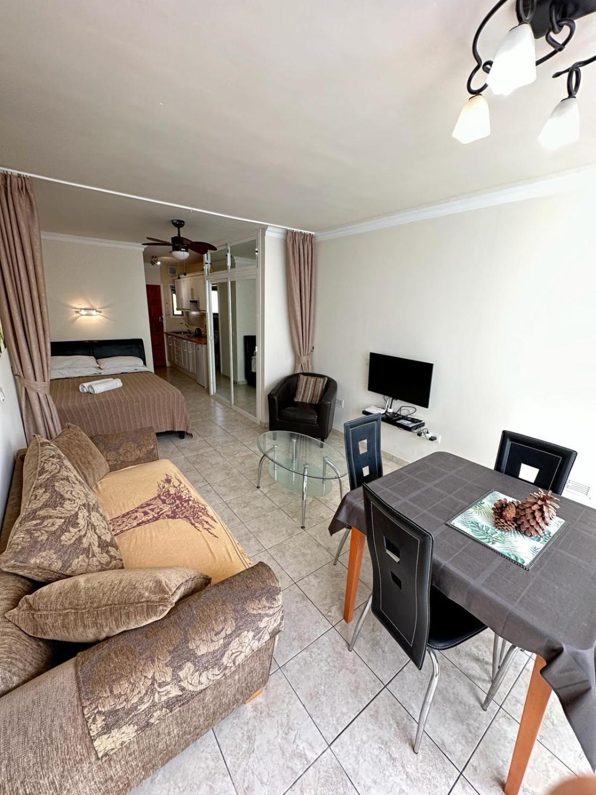ארונה Firstline Apartment Los Cristianos מראה חיצוני תמונה