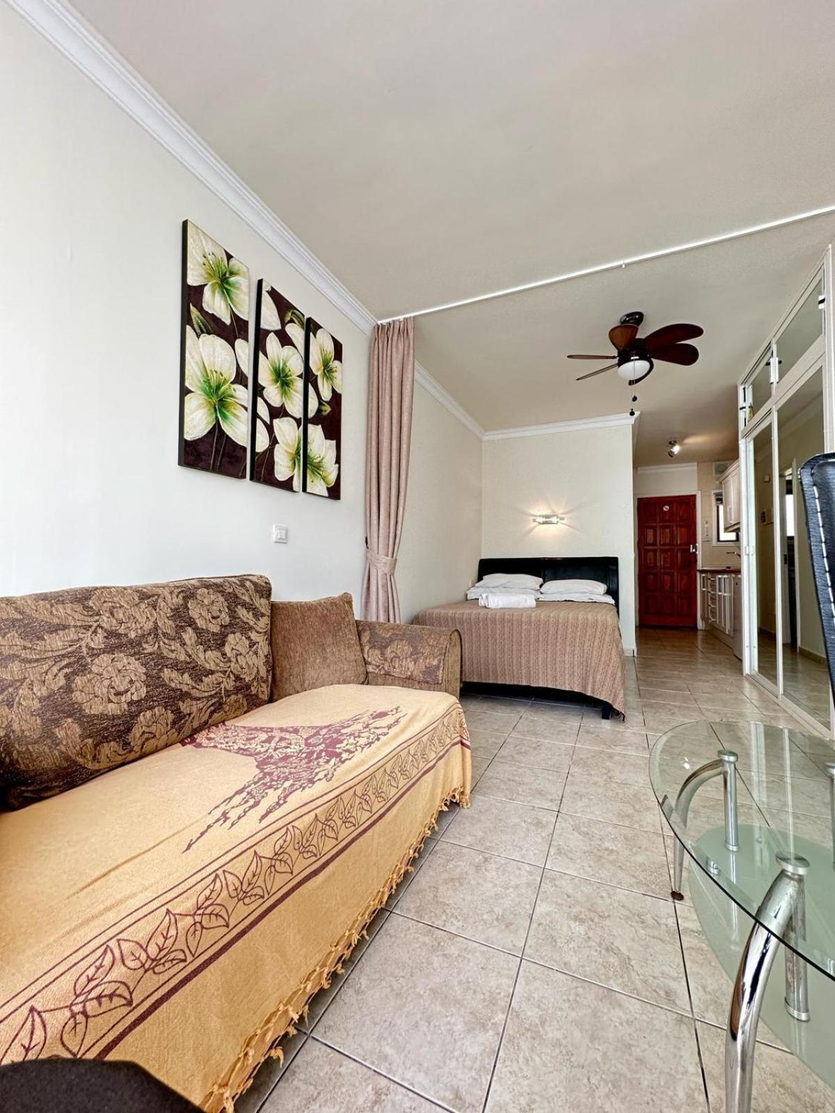 ארונה Firstline Apartment Los Cristianos מראה חיצוני תמונה