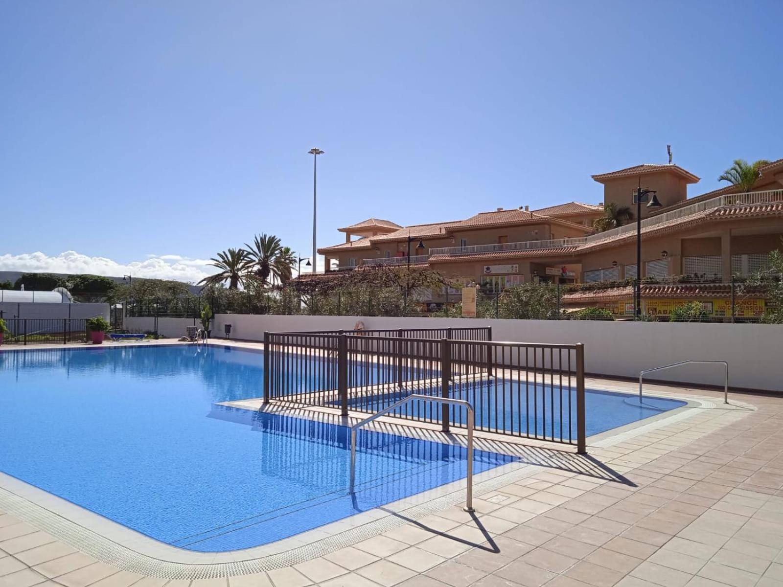 ארונה Firstline Apartment Los Cristianos מראה חיצוני תמונה